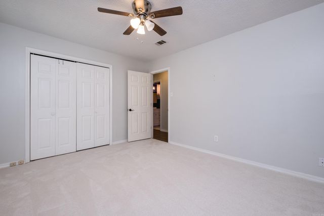 26 Wagon Wheel Ct, Little Rock, AR 72211