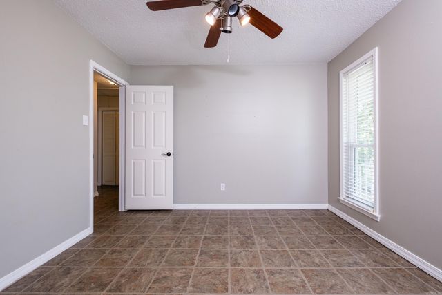 26 Wagon Wheel Ct, Little Rock, AR 72211