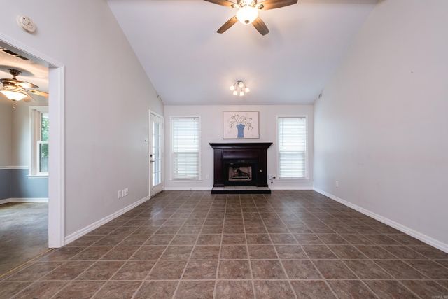 26 Wagon Wheel Ct, Little Rock, AR 72211