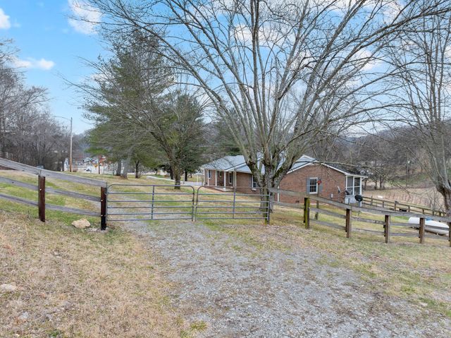 1220 Normandy Rd, Normandy, TN 37360