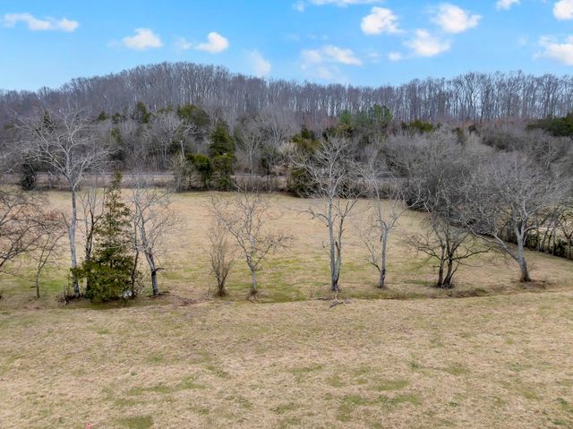 1220 Normandy Rd, Normandy, TN 37360