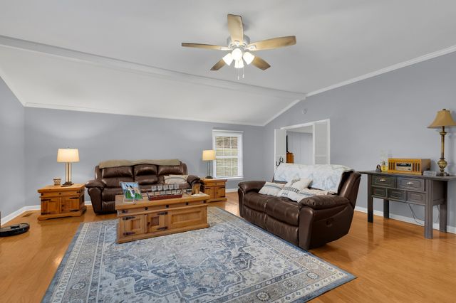 1220 Normandy Rd, Normandy, TN 37360