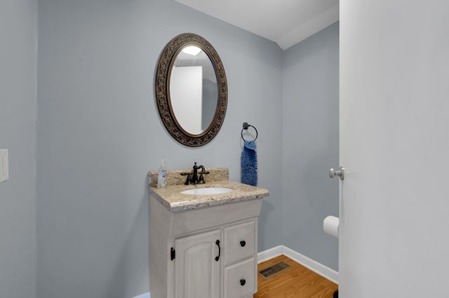 1220 Normandy Rd, Normandy, TN 37360