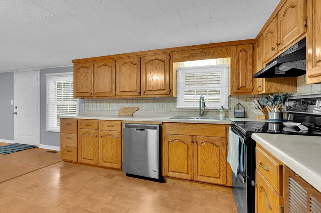 1220 Normandy Rd, Normandy, TN 37360
