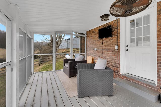 1220 Normandy Rd, Normandy, TN 37360