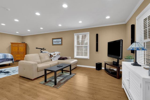 1220 Normandy Rd, Normandy, TN 37360