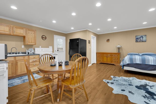 1220 Normandy Rd, Normandy, TN 37360