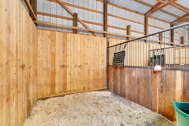 1220 Normandy Rd, Normandy, TN 37360