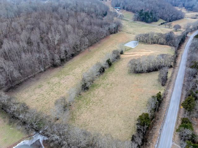 1220 Normandy Rd, Normandy, TN 37360