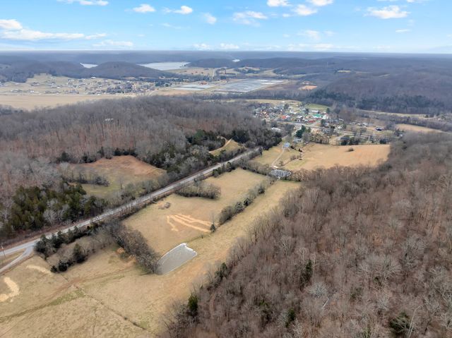 1220 Normandy Rd, Normandy, TN 37360