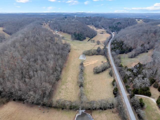 1220 Normandy Rd, Normandy, TN 37360