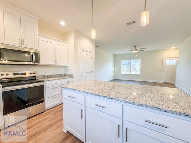 35 Hollis Lane, Hinesville, GA 31313