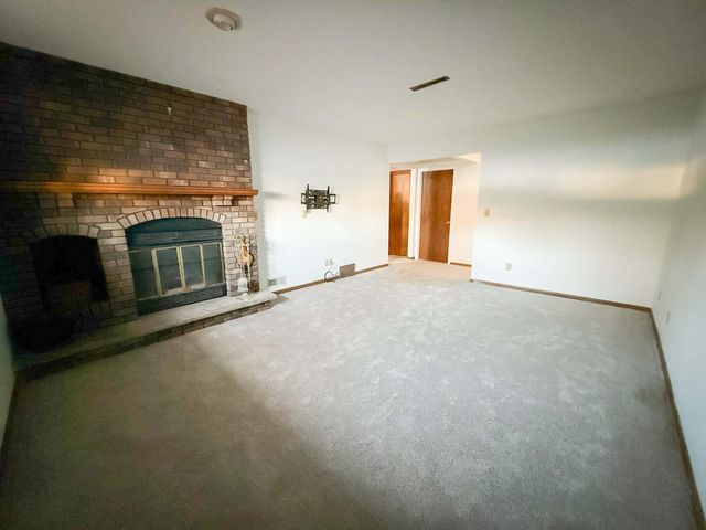 2870 Wayland Court, Eau Claire, WI 54703