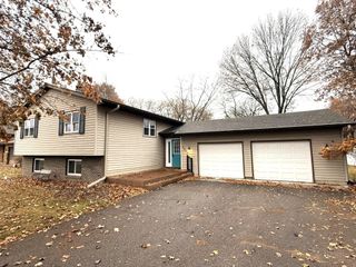 2870 Wayland Court, Eau Claire, WI 54703