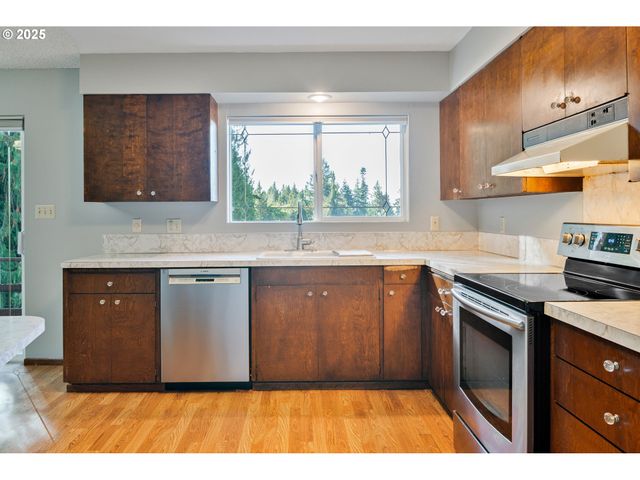 2012 SUNRISE St, Kelso, WA 98626