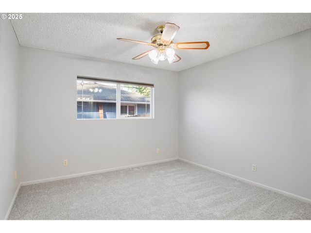 2012 SUNRISE St, Kelso, WA 98626