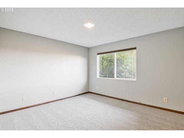 2012 SUNRISE St, Kelso, WA 98626