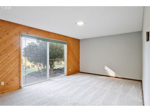 2012 SUNRISE St, Kelso, WA 98626