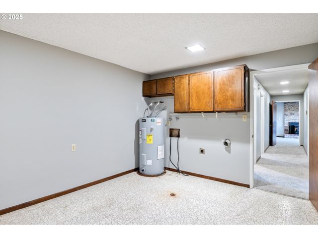 2012 SUNRISE St, Kelso, WA 98626