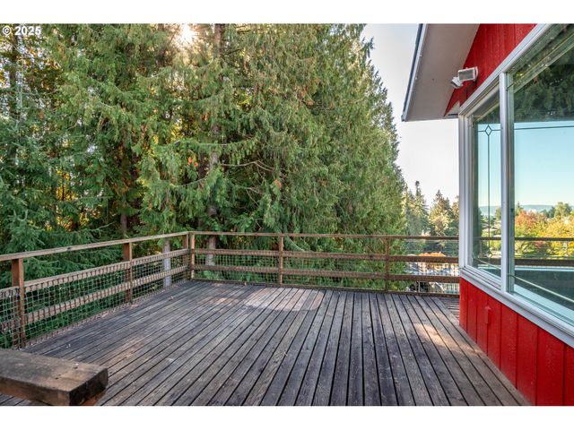 2012 SUNRISE St, Kelso, WA 98626