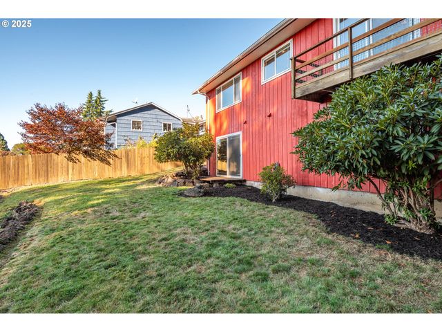 2012 SUNRISE St, Kelso, WA 98626