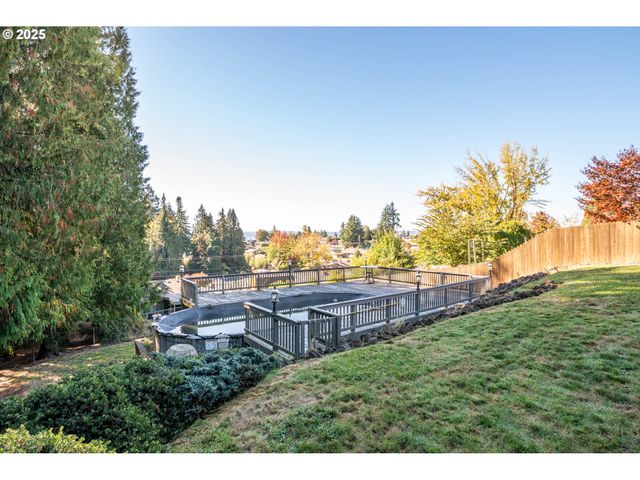 2012 SUNRISE St, Kelso, WA 98626