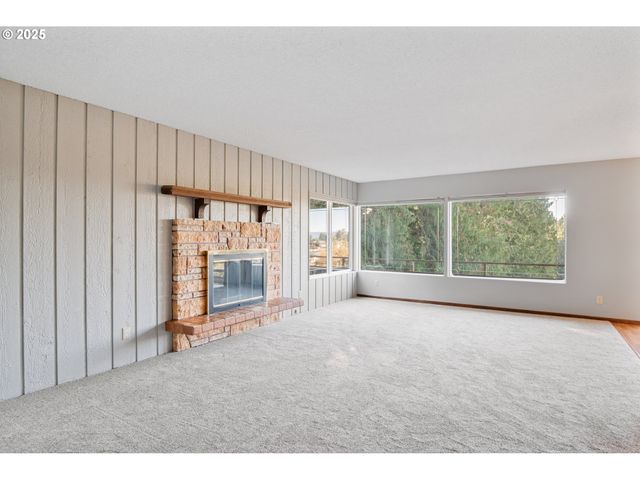 2012 SUNRISE St, Kelso, WA 98626