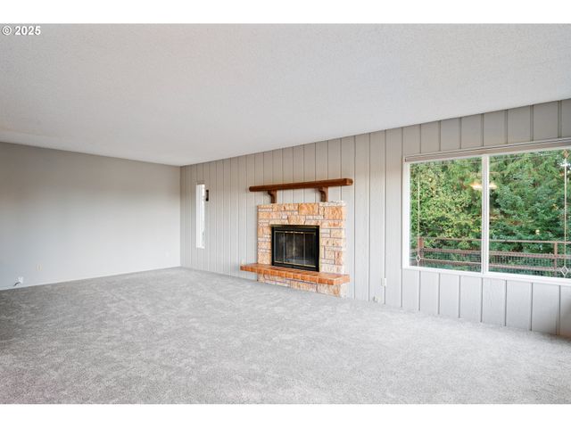 2012 SUNRISE St, Kelso, WA 98626