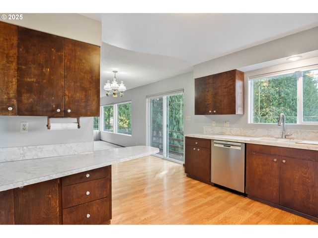 2012 SUNRISE St, Kelso, WA 98626