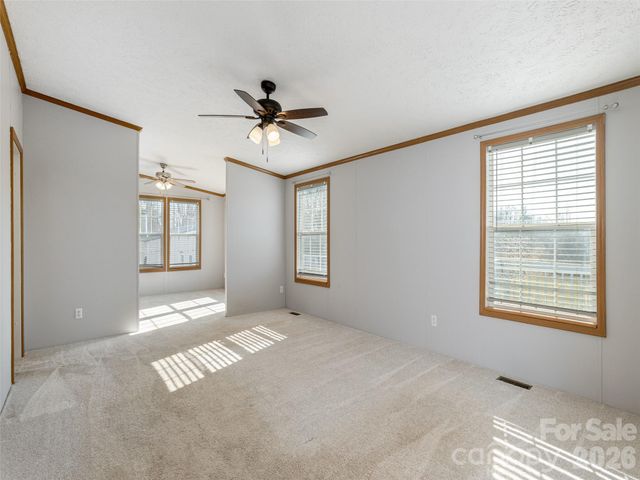 112 Lynn Estate Road, Hendersonville, NC 28792