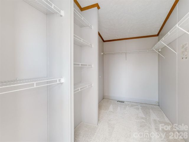 112 Lynn Estate Road, Hendersonville, NC 28792