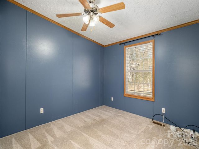 112 Lynn Estate Road, Hendersonville, NC 28792