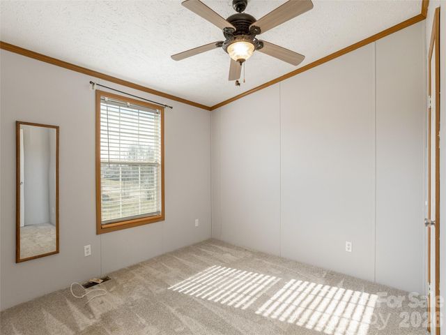 112 Lynn Estate Road, Hendersonville, NC 28792