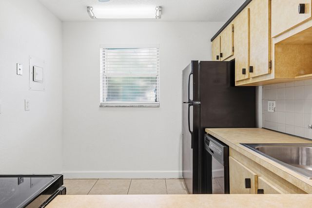 200 Ashbury Road 106, Hollywood, FL 33024