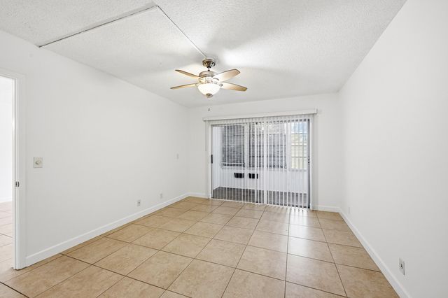 200 Ashbury Road 106, Hollywood, FL 33024