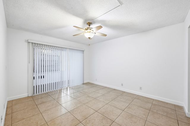 200 Ashbury Road 106, Hollywood, FL 33024