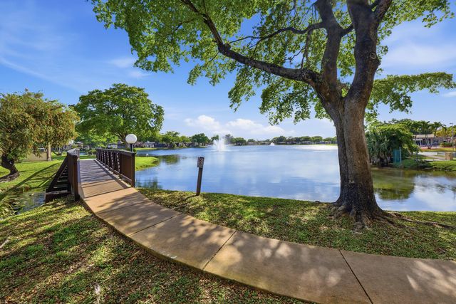 200 Ashbury Road 106, Hollywood, FL 33024