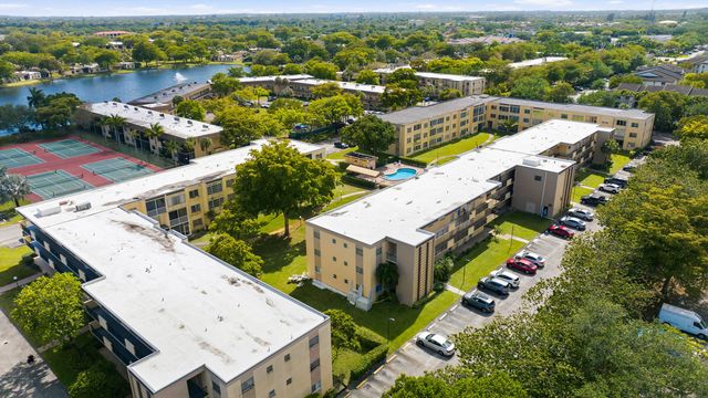 200 Ashbury Road 106, Hollywood, FL 33024