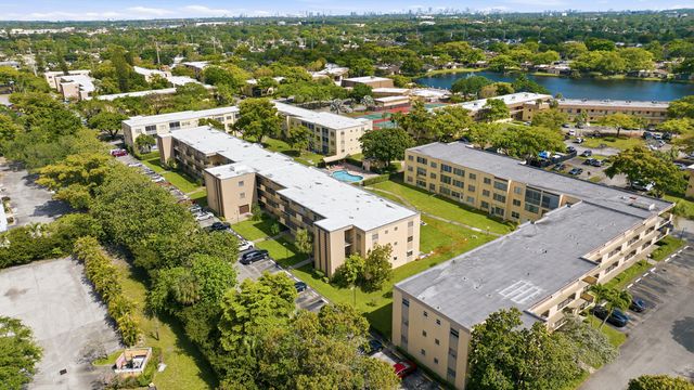 200 Ashbury Road 106, Hollywood, FL 33024