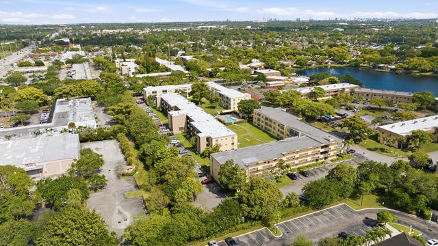 200 Ashbury Road 106, Hollywood, FL 33024