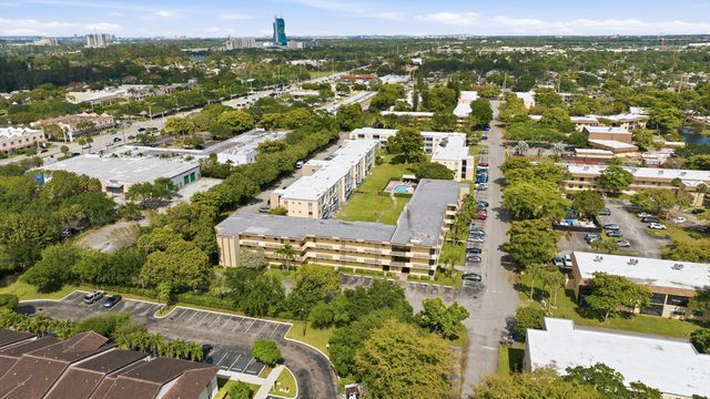 200 Ashbury Road 106, Hollywood, FL 33024