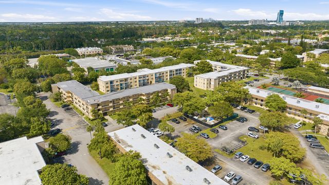 200 Ashbury Road 106, Hollywood, FL 33024