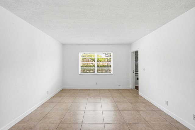 200 Ashbury Road 106, Hollywood, FL 33024