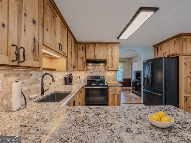 3172 Rockview Drive, Loganville, GA 30052