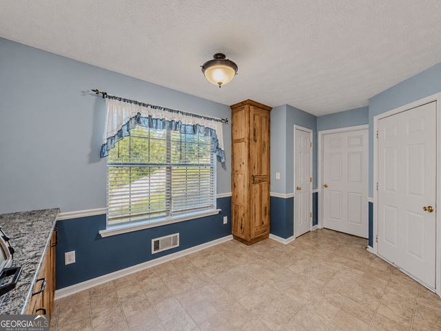 3172 Rockview Drive, Loganville, GA 30052