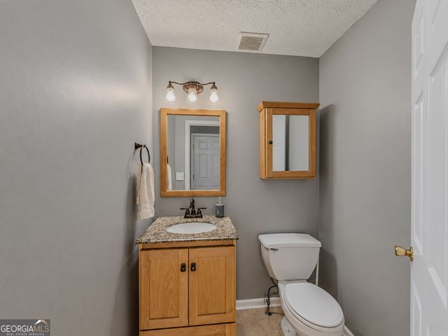 3172 Rockview Drive, Loganville, GA 30052