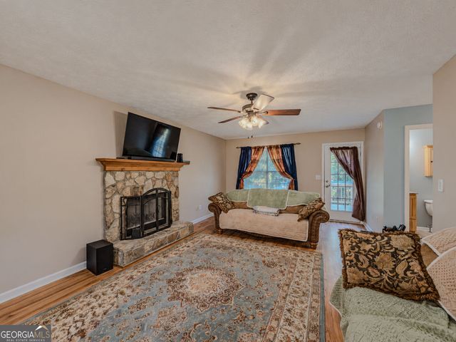 3172 Rockview Drive, Loganville, GA 30052