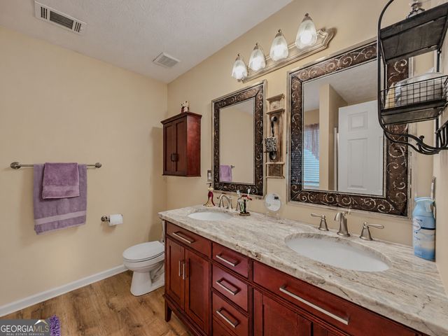 3172 Rockview Drive, Loganville, GA 30052