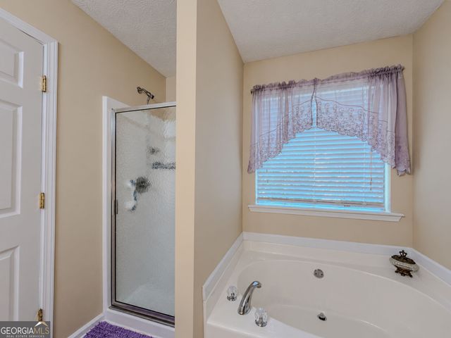 3172 Rockview Drive, Loganville, GA 30052