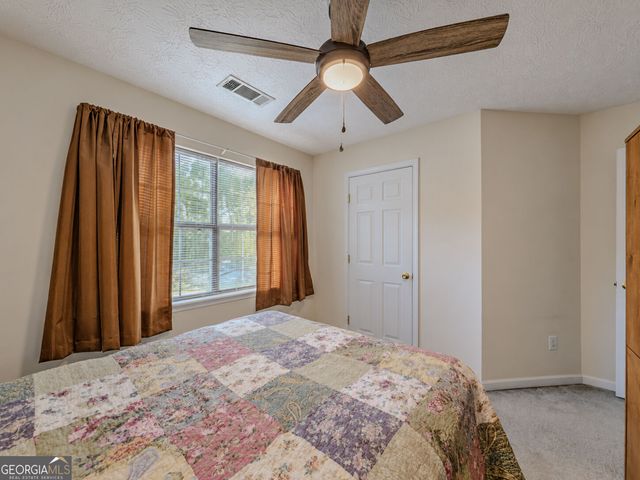 3172 Rockview Drive, Loganville, GA 30052